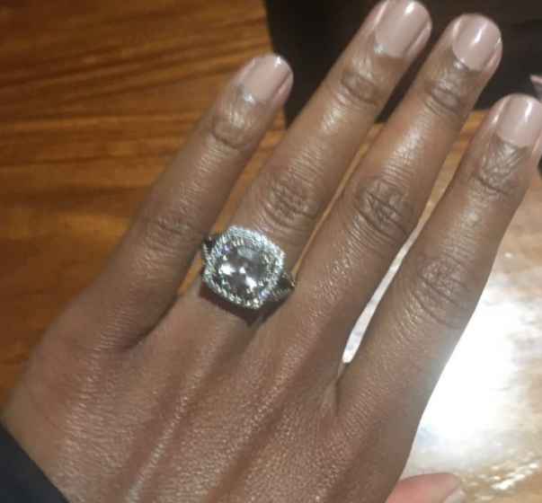 Lerato Mbele showed off her engagement ring. earning, amount, ring